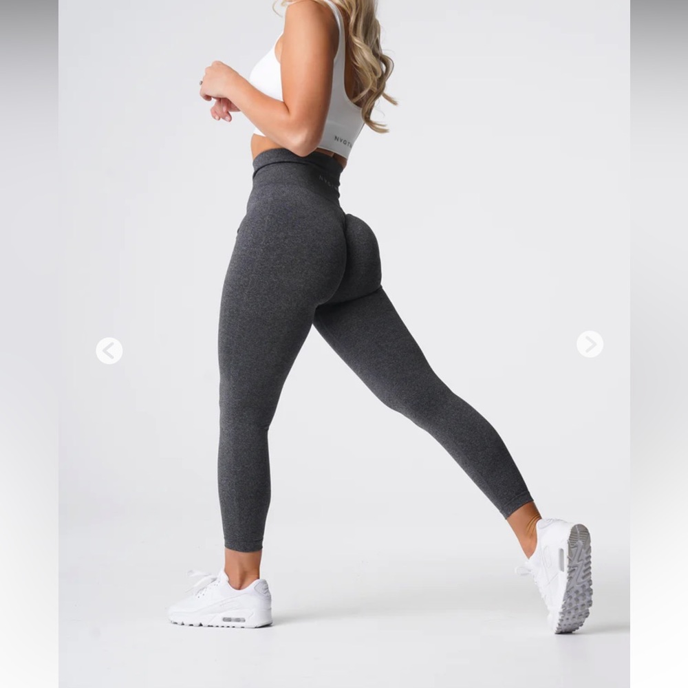 💚NWT 💚 NVGTN💚  seamless leggings in speckled black size small🖤🤍